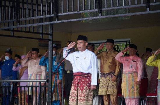 Upacara Puncak Hut Riau ke-65, Pj Bupati Kampar Pembina Upacara dan Bacakan Pidato Gubernur