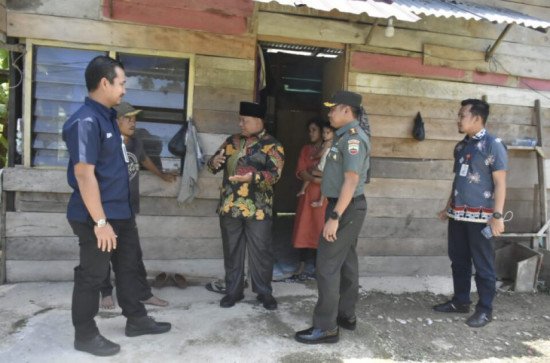 Sekda Kampar Tinjau RTLH Bantuan CSR BRI dan Kodim 0313/KPR