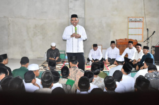 Pj. Bupati Kampar ; Dengan Bekal Imtaq, Lulusan Pesantren Generasi Pemimpin Masa Depan Bangsa.