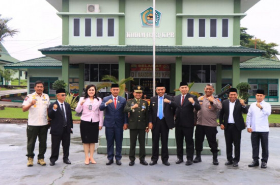 Pj Bupati Kampar ; Selamat HUT TNI ke-77 “TNI Adalah Kita”