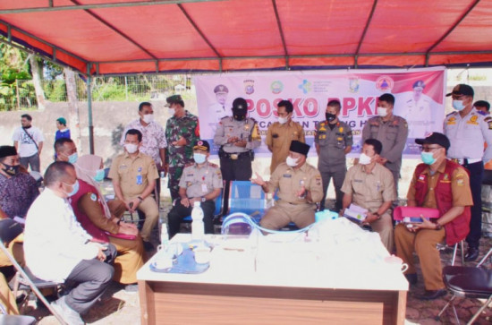 Tinjau 2 Posko PPKM, Sekda Minta lengkapi data Kondis Covid-19 sampai ke Desa dan RT