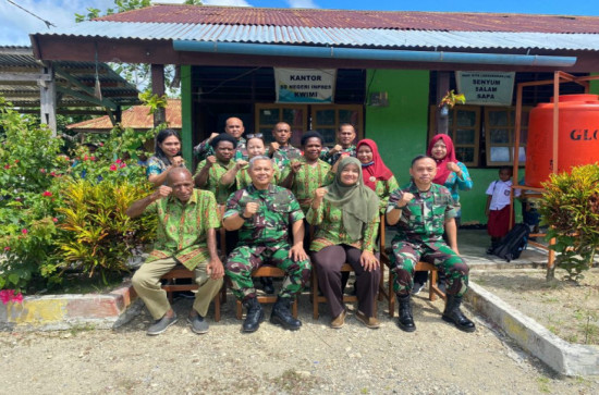 Tim Asnis Pusterad Tinjau Binter Satgas Pamtas RI-PNG Yonif 132/BS Di Perbatasan Papua
