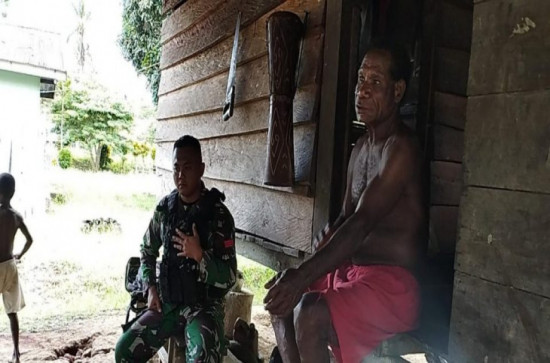 Anjangsana Wujud Keberaamaan Dan Komunikasi Sosial Satgas Yonif 132/BS Dengan Masyarakat