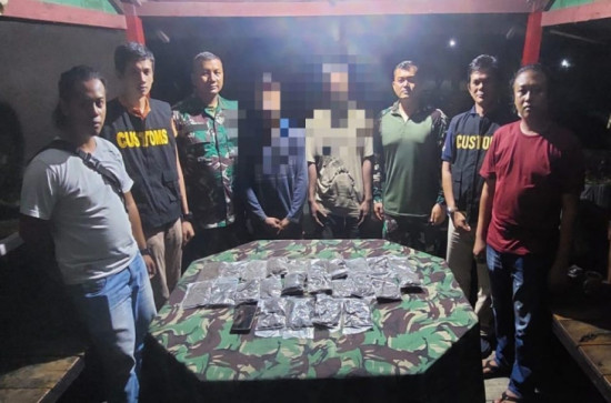 Sweeping Gabungan Sinergitas Satgas Pamtas RI-PNG Yonif 132/BS amankan 1.025 gram ganja di perbatasan