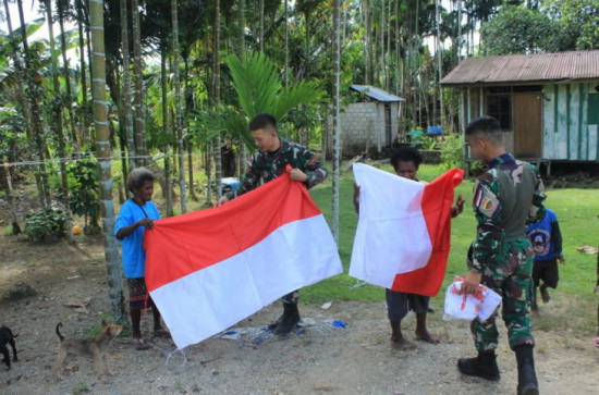 Satgas Yonif 132/BS Tingkatkan Nasionalisme Masyarakat Distrik Mannem