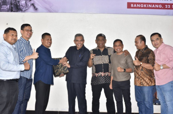 450 Personil Laksanakan Satgas Pamtas Di wilayah Papua Utara, Pj Bupati Kampar dan Forkopimda Ucapkan Selamat Bertugas Kepada Danyon 132 /BS Letkol Ahmad Fauzi.