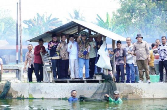 Ketua BPS Malaysia, low Jion Jack ; Abon Patin Koto Masjid Sudah Bisa Ekspor.