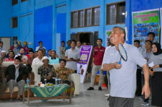 Open Turnamen Badminton dan Takraw Lipatkain 2022, Pj Bupati Kampar : Asah Kemampuan dan Bakat, Cetak Olahragawan Kampar Masa Depan.