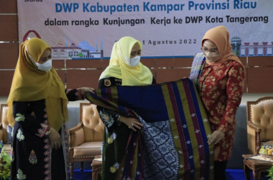 Study Banding dan Sharing Program DWP Kampar ke Kota Tangerang disambut Hangat dan Meriah.