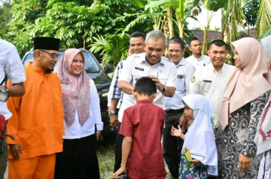 Dr Kamsol Apresiasi Pustaka Batimang Saiful Sanggam.