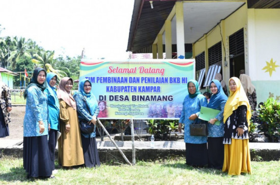 Deswita Kamsol : Siapkan Generasi yang Berakhlaq dari Usia Dini.