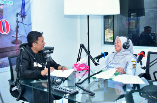 Yakin SIPATEN Kampar Sebagai Solusi Kesejahteraan Petani, Kadis Pertanian Nur Ilahi Ali Sampaikan Program Strategis di Podcas Radio Swara Kampar 103.8 FM.
