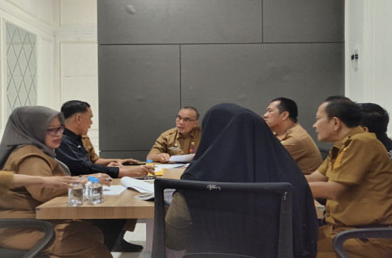 Kadiskominfo Pimpin Rapat Penguatan dan Layanan Publikasi 